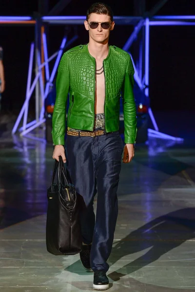 Look 22